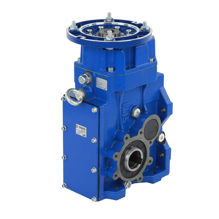 Motoreductor cónico-helicoidal con campana de acople para motores IEC. Montaje en brida o base para integración perfecta en sistemas existentes