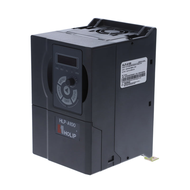 Variador de frecuencia HLP-A100 (vista frontal) con teclado externo para control fácil. Compatible con MODBUS, rango de voltaje ±20% y funciones PLC integradas